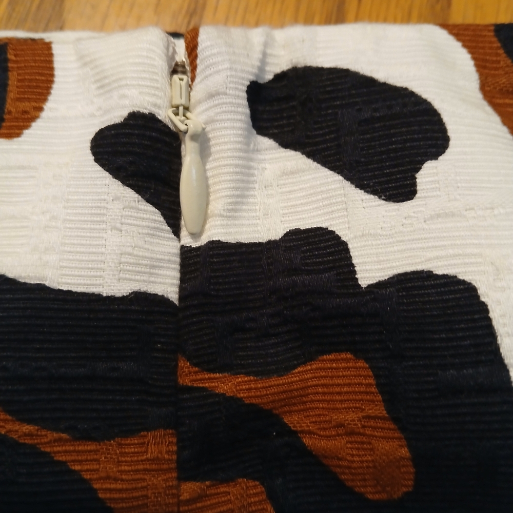 Talbots Like New Condition. Size 6P. Animal Print Women's Skirt. - Picture 3 of 7